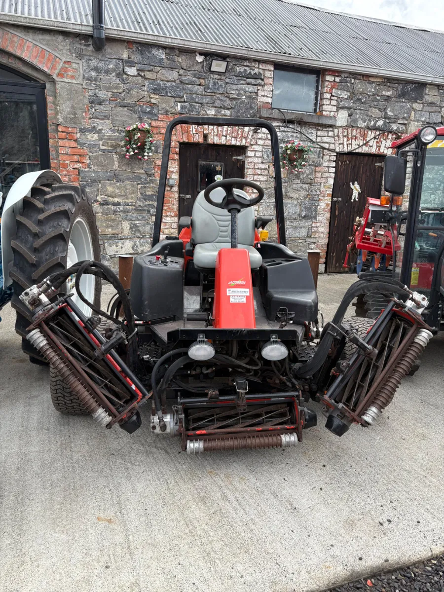 Jacobsen 4 Wheel Drive Lawnmower - Image 1