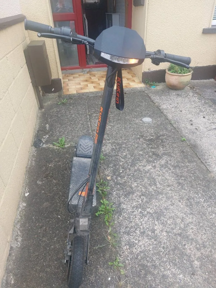 Kukirin G2 electric scooter - Image 2