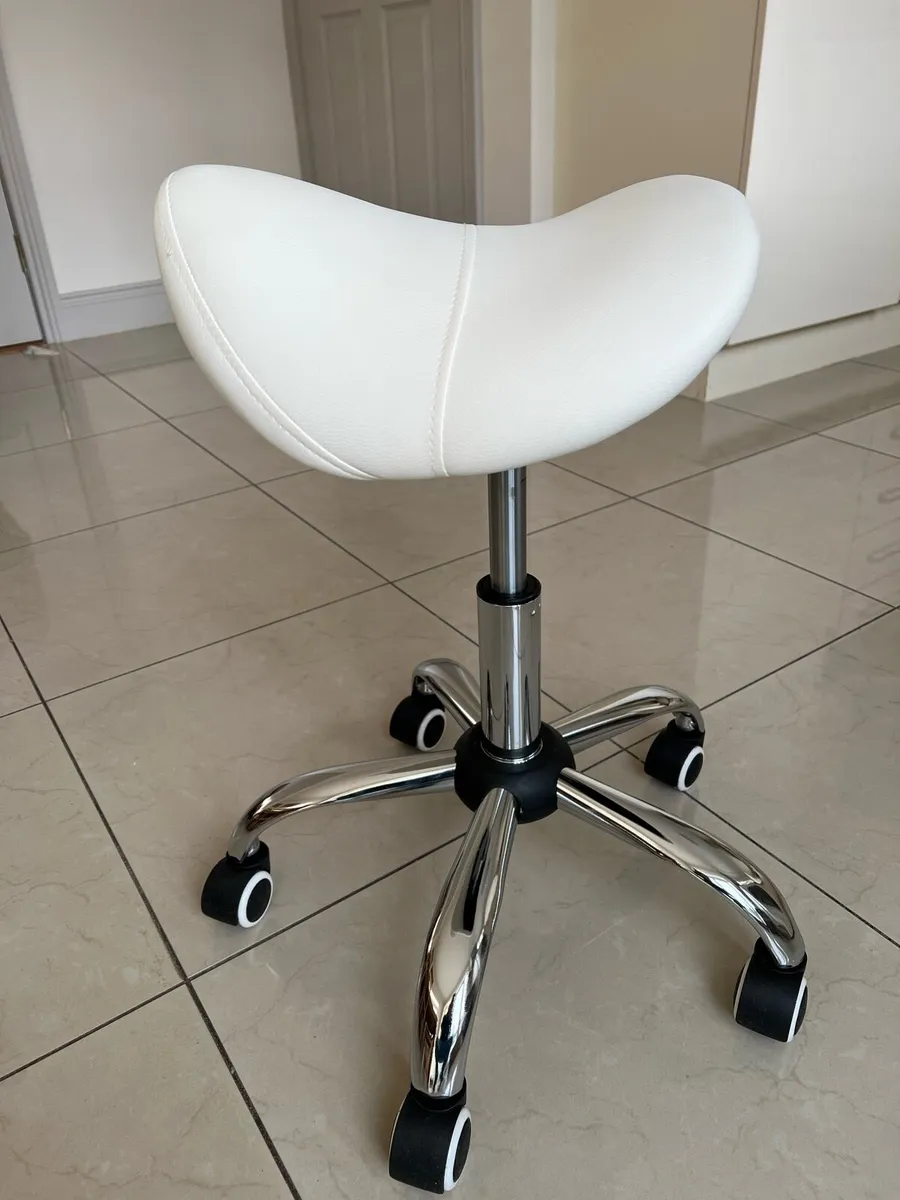 Saddle stool - Image 1