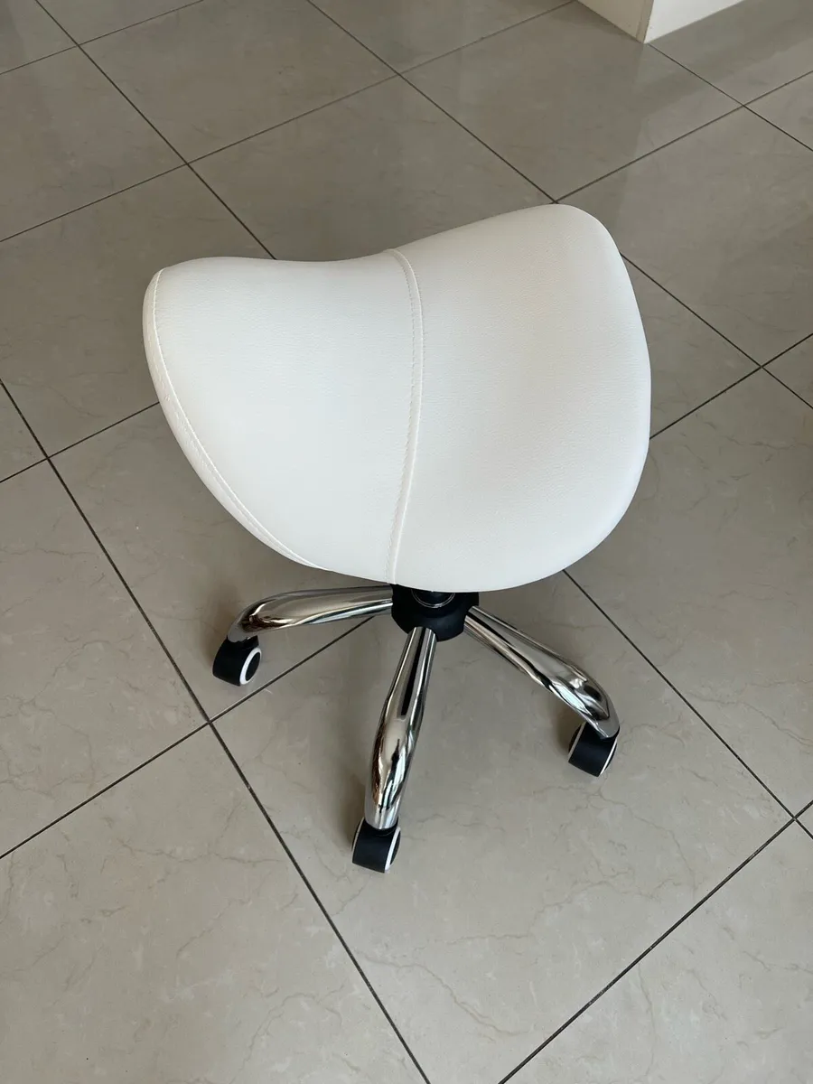 Saddle stool - Image 2