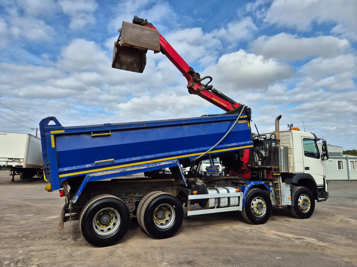 2016 (66) VOLVO FMX420 8x4 GRABLOADER - Image 4