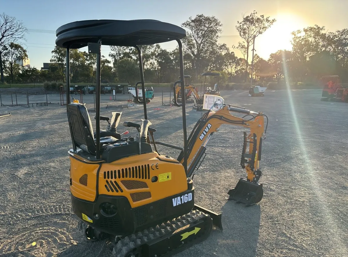 NEW MIVA 16D MINI DIGGER - Image 2