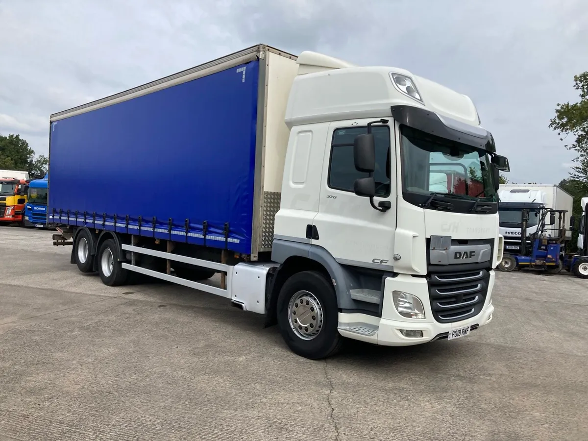 2018 Daf cf 370 6x2 29 ft curtainside - Image 1