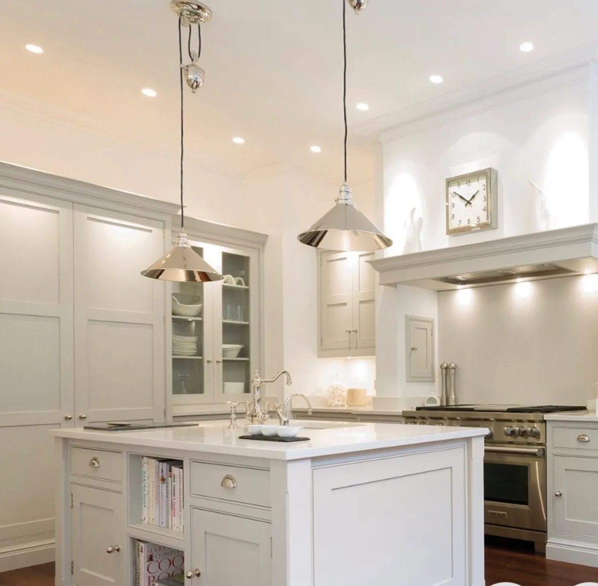 Pendent light fittings - Image 1