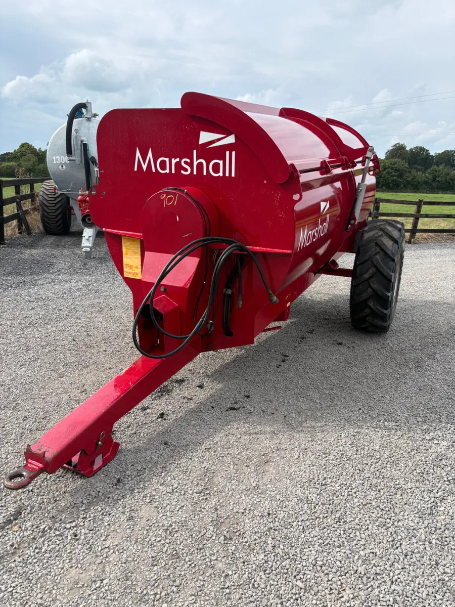 Marshall Muckspreader - Image 1