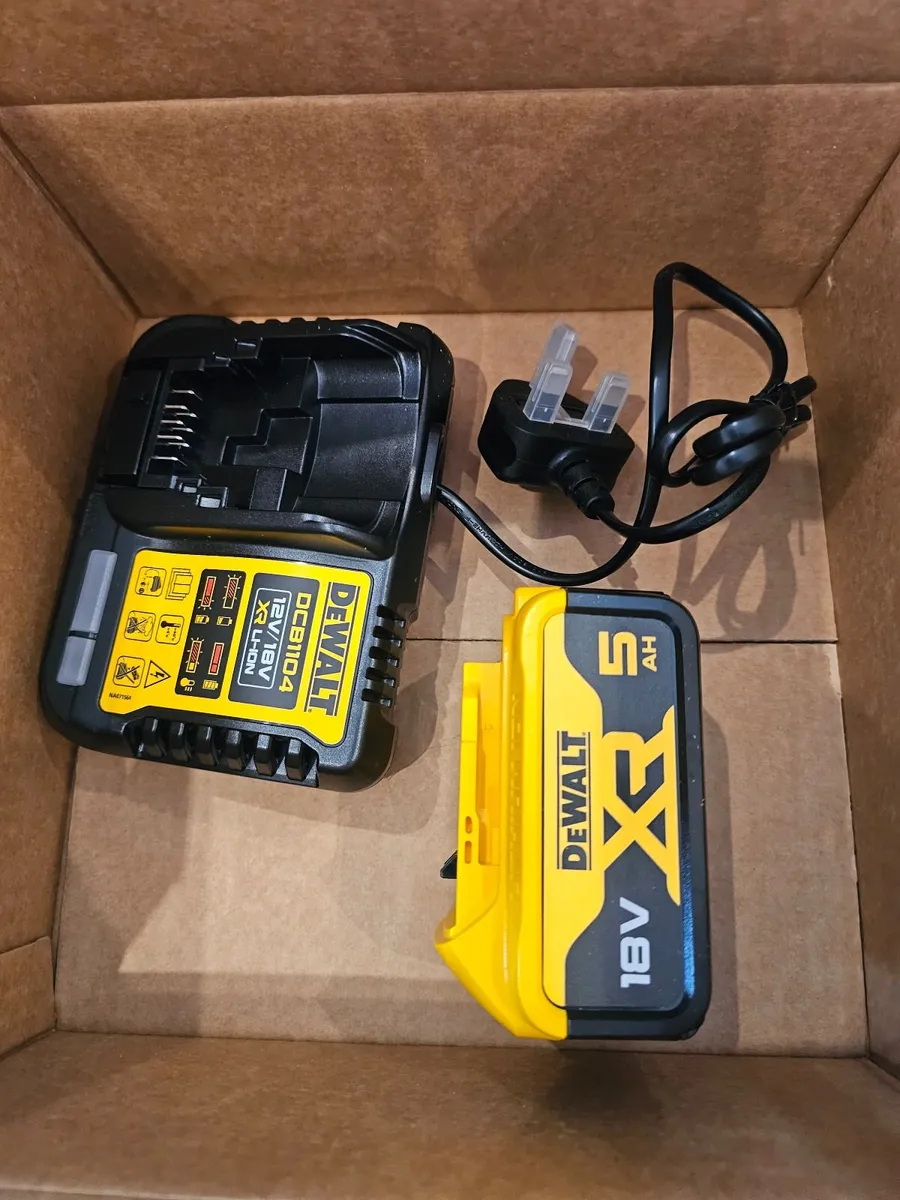 New dewalt battery and charger €100 - Image 1