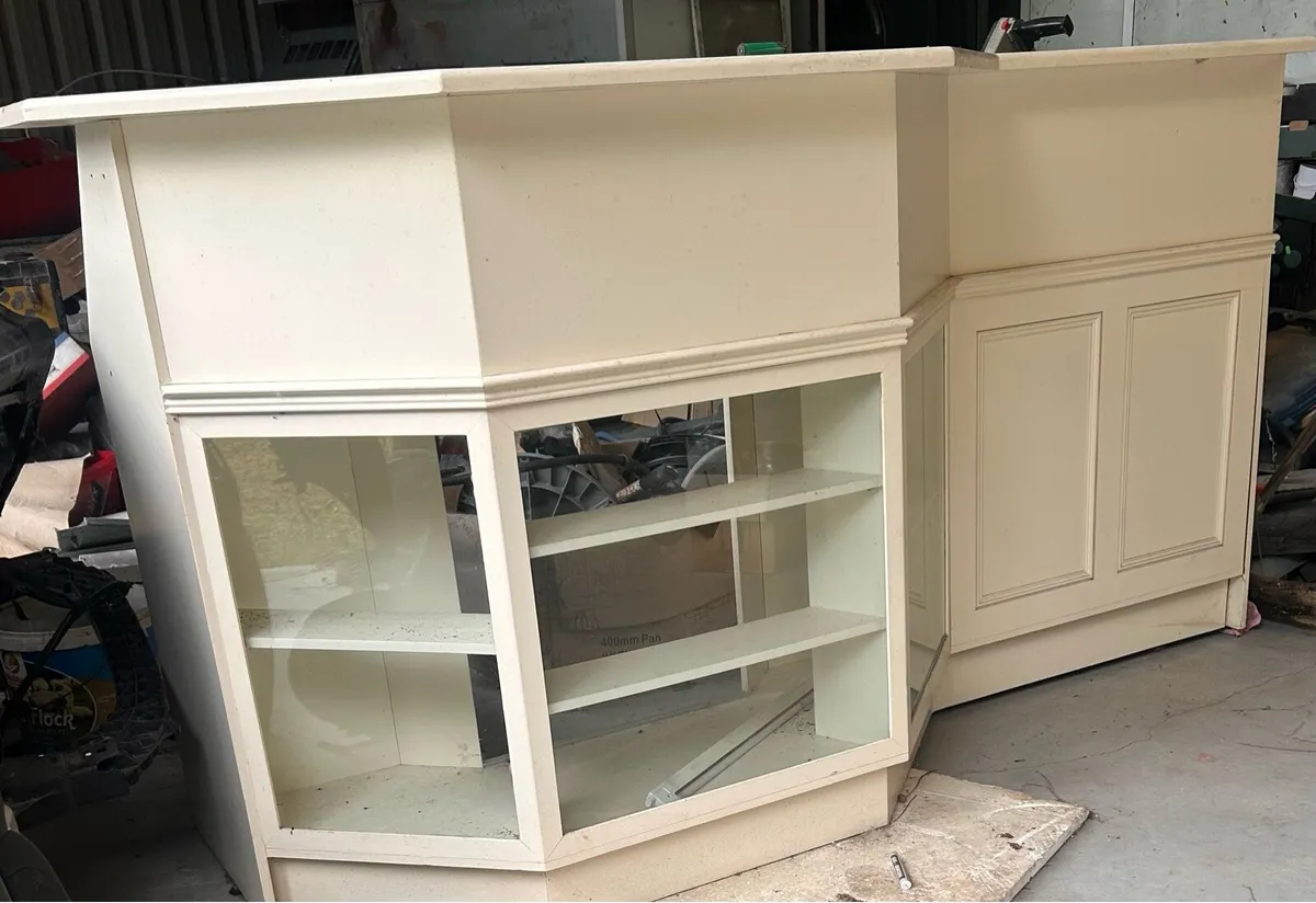 Reception desk - Image 4