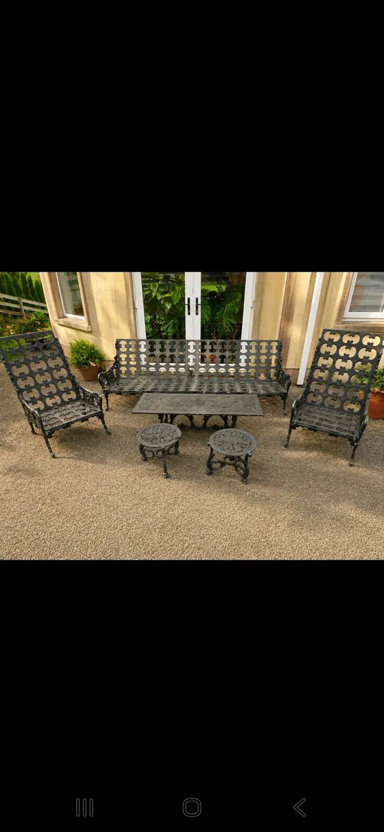 Garden furniture - Image 1