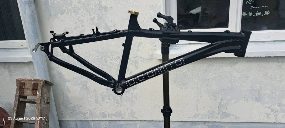 26" mtb frame and parts - Image 1