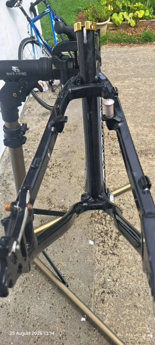 26" mtb frame and parts - Image 3