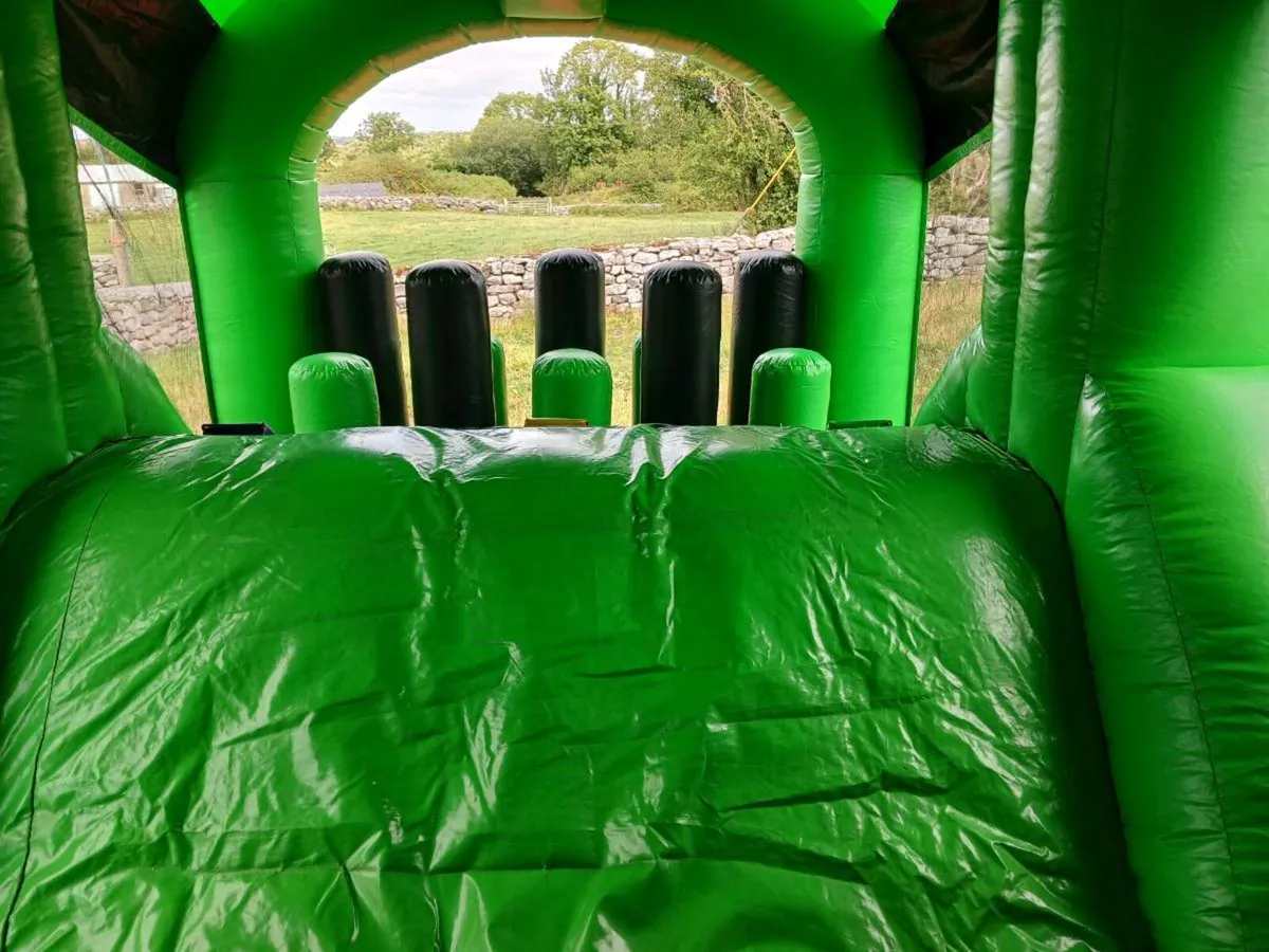 Green Reptile obstacle course €2400 - Image 2