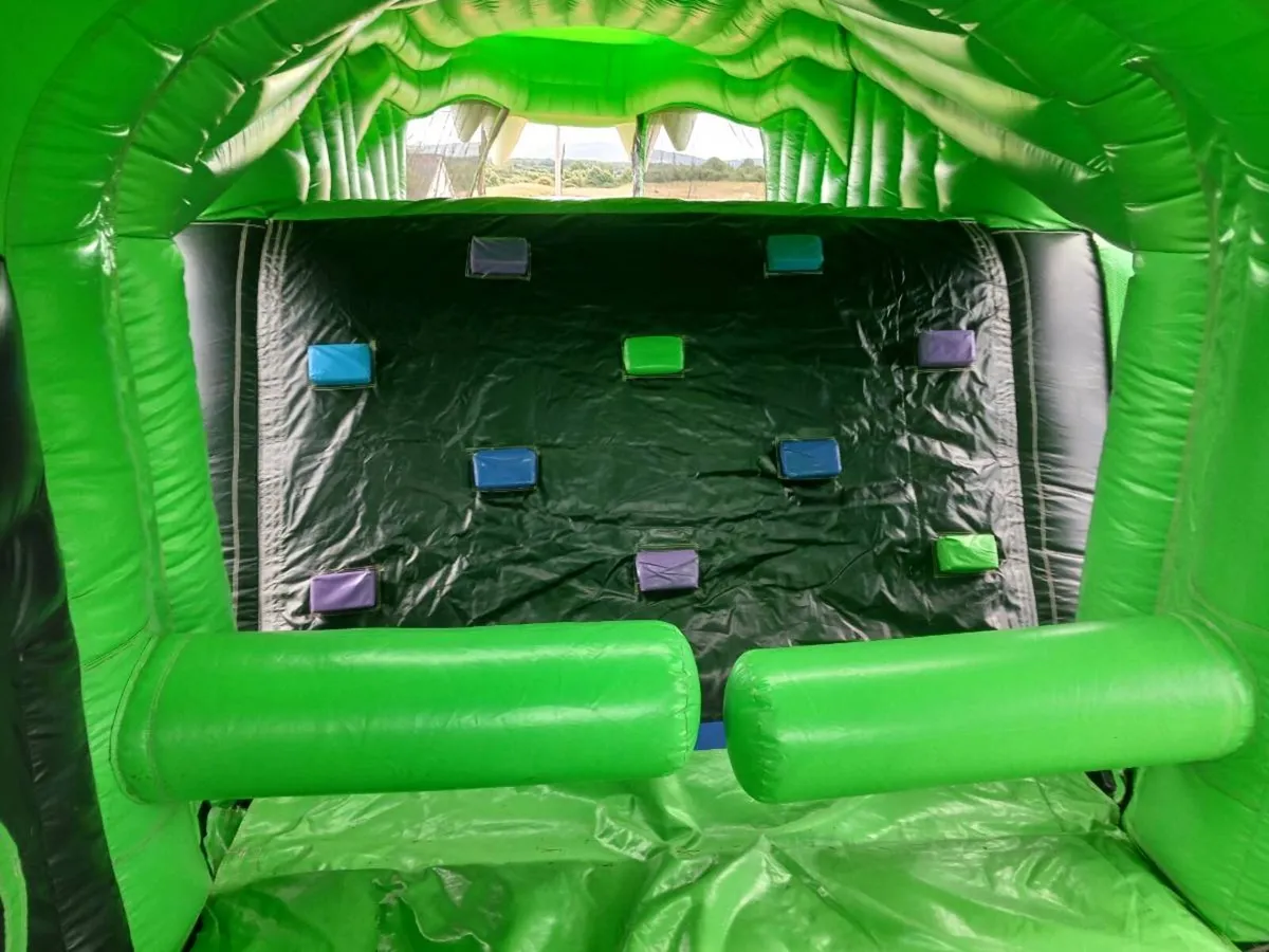Green Reptile obstacle course €2400 - Image 3