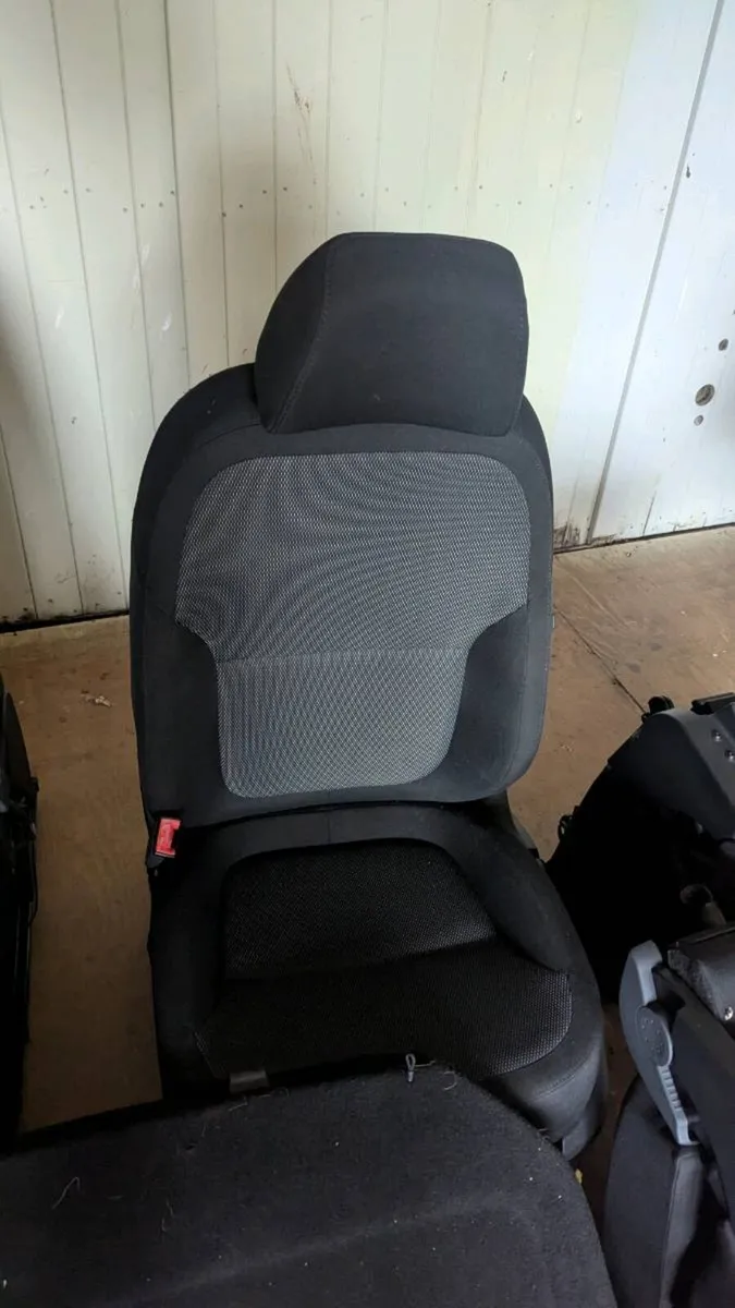 Skoda Yeti Seats - Image 2
