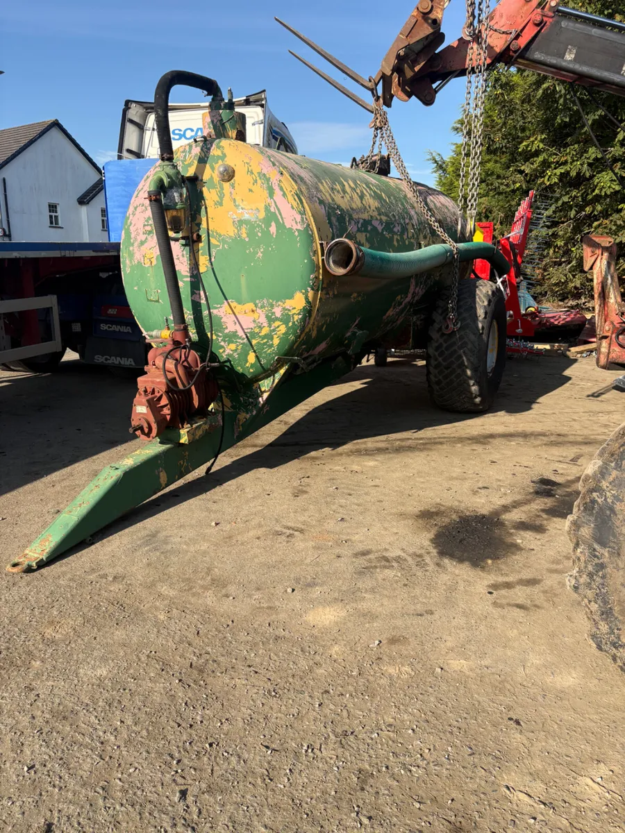 Major 1500 gallon tanker - Image 1