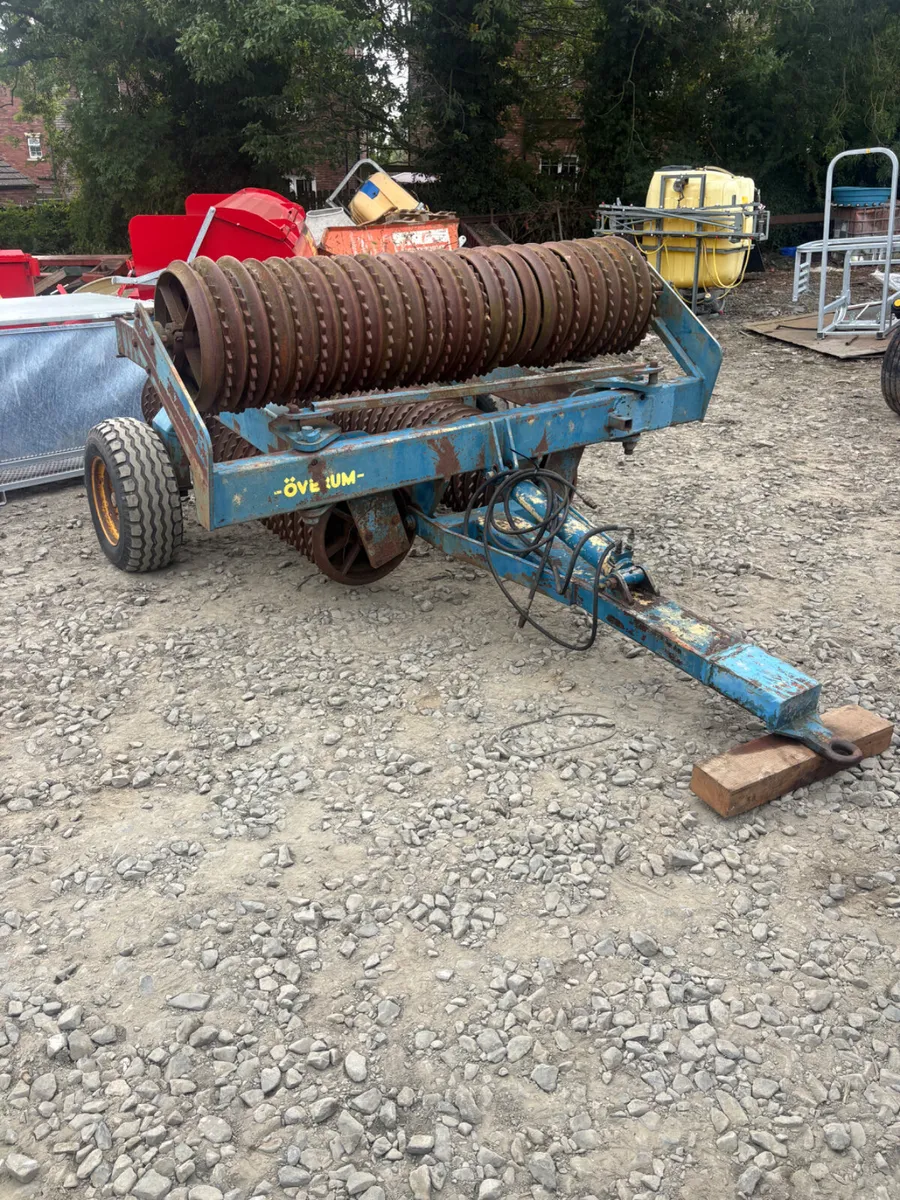 Overum Cambridge roller - Image 1