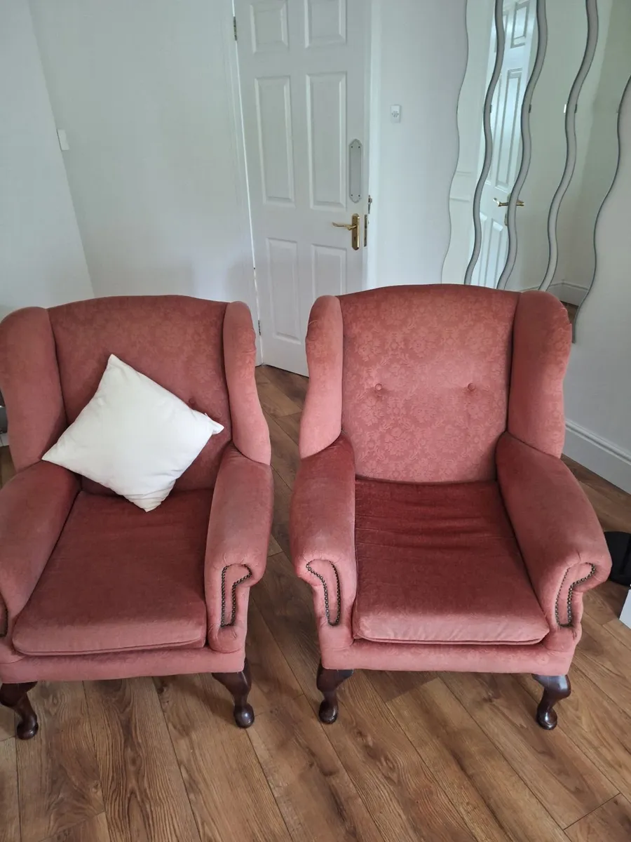 Queen Anne Style Sofa and two matching Armchairs - Image 1