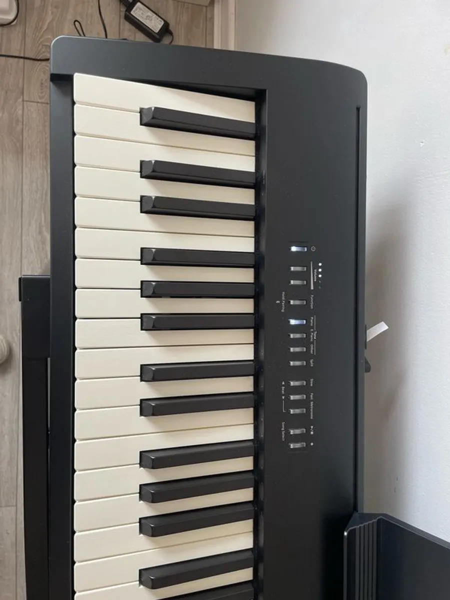 Roland FP-30X keyboard - Image 4
