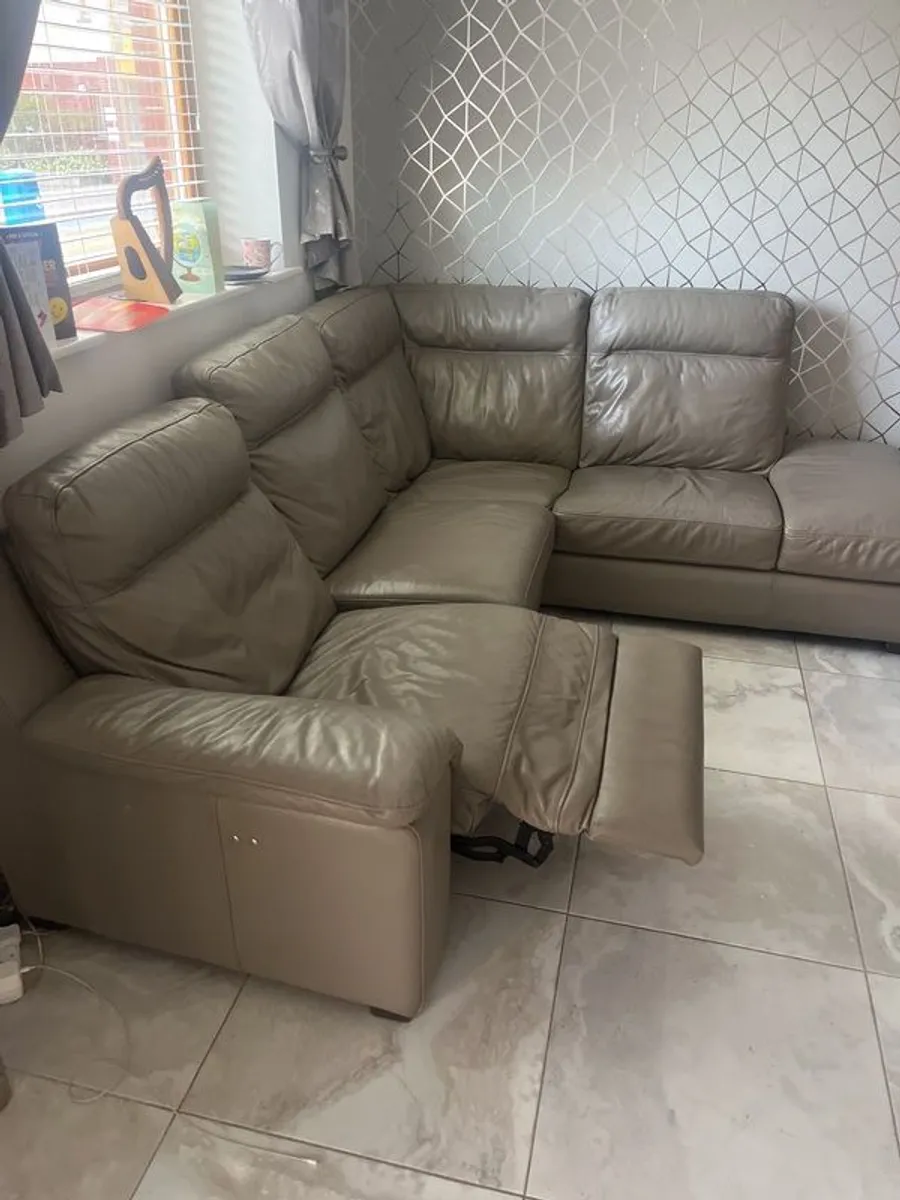 electric recliner sofa - Image 1