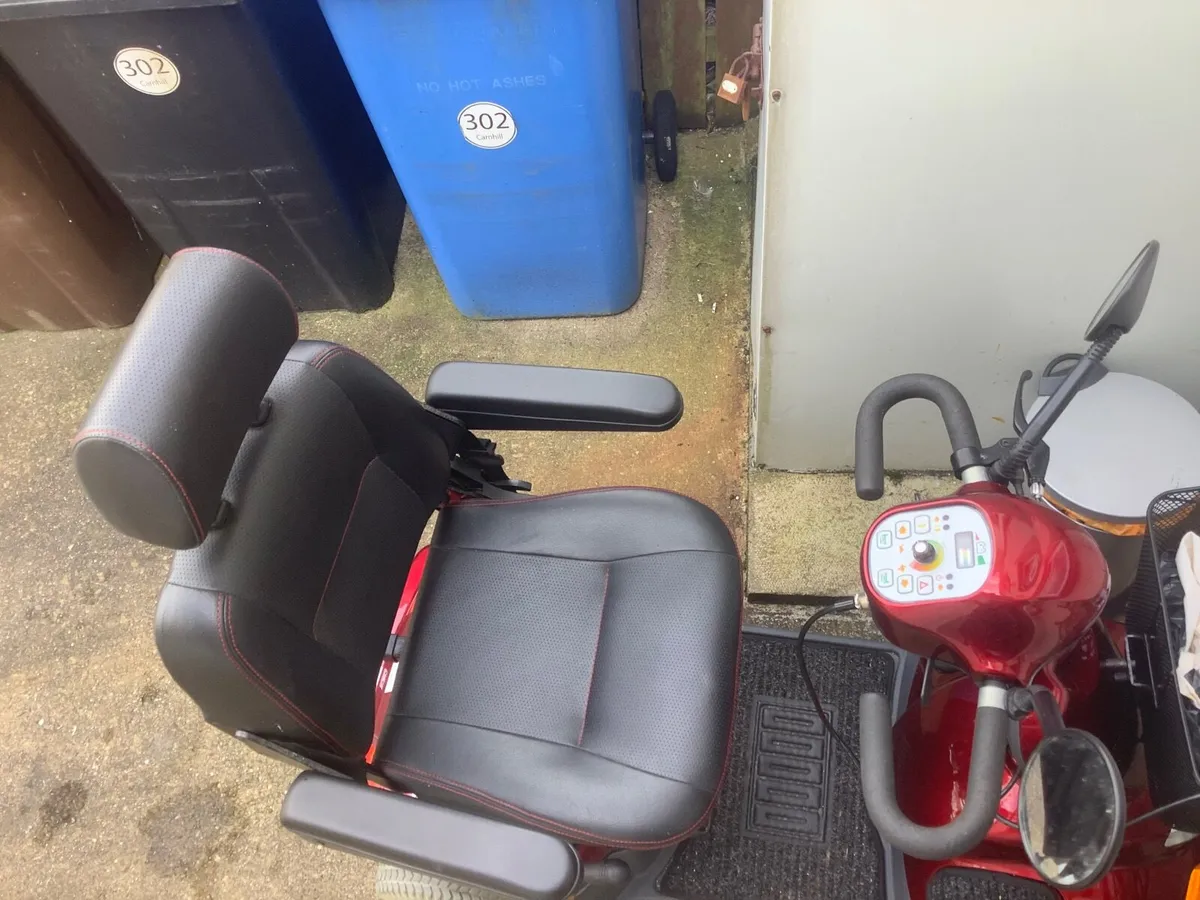Electric scooter - Image 3