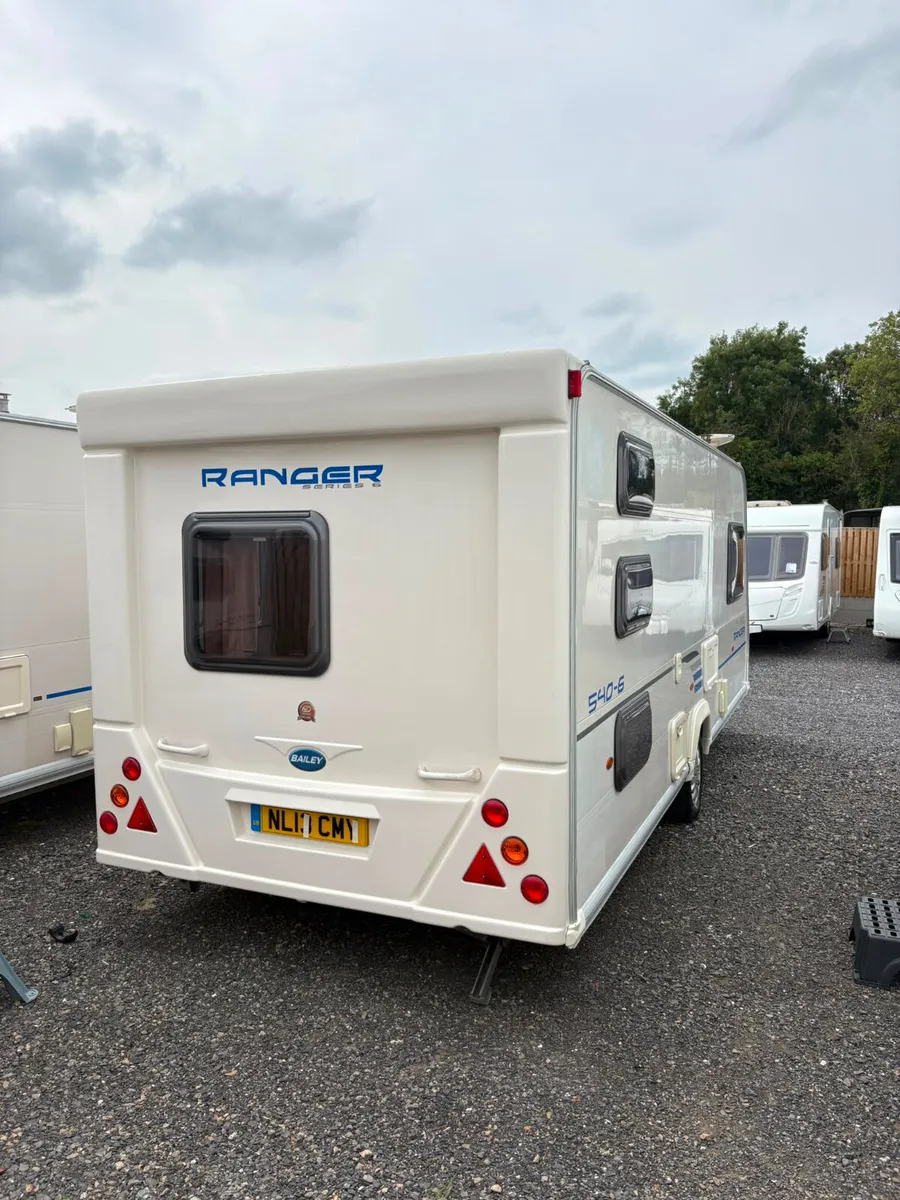 Bailey 6 Berth Fixed Triple Bunkbed Caravan - Image 3