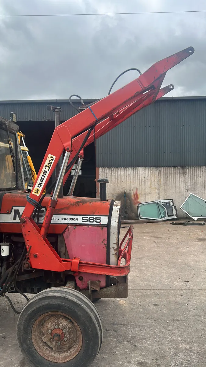 Quicke 2000 LoaderTo Suit 500 Series MF - Image 3