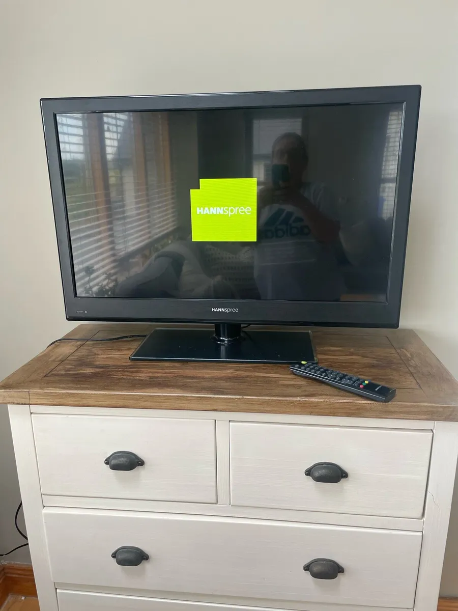 Hanspree 32” TV - Image 1