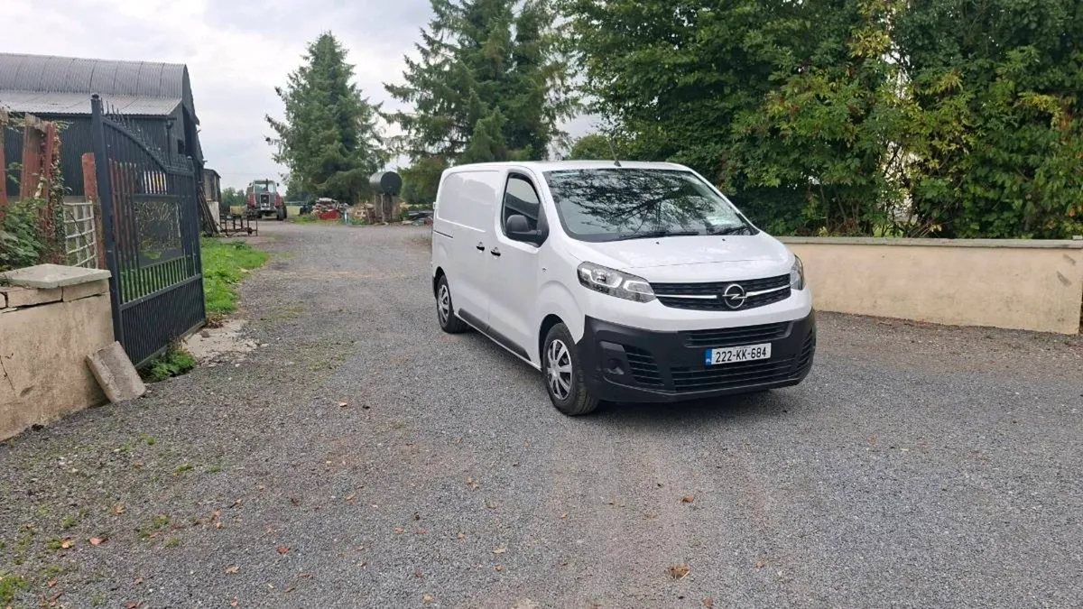 Opel Vivaro 2022 only 45000 kms - Image 1