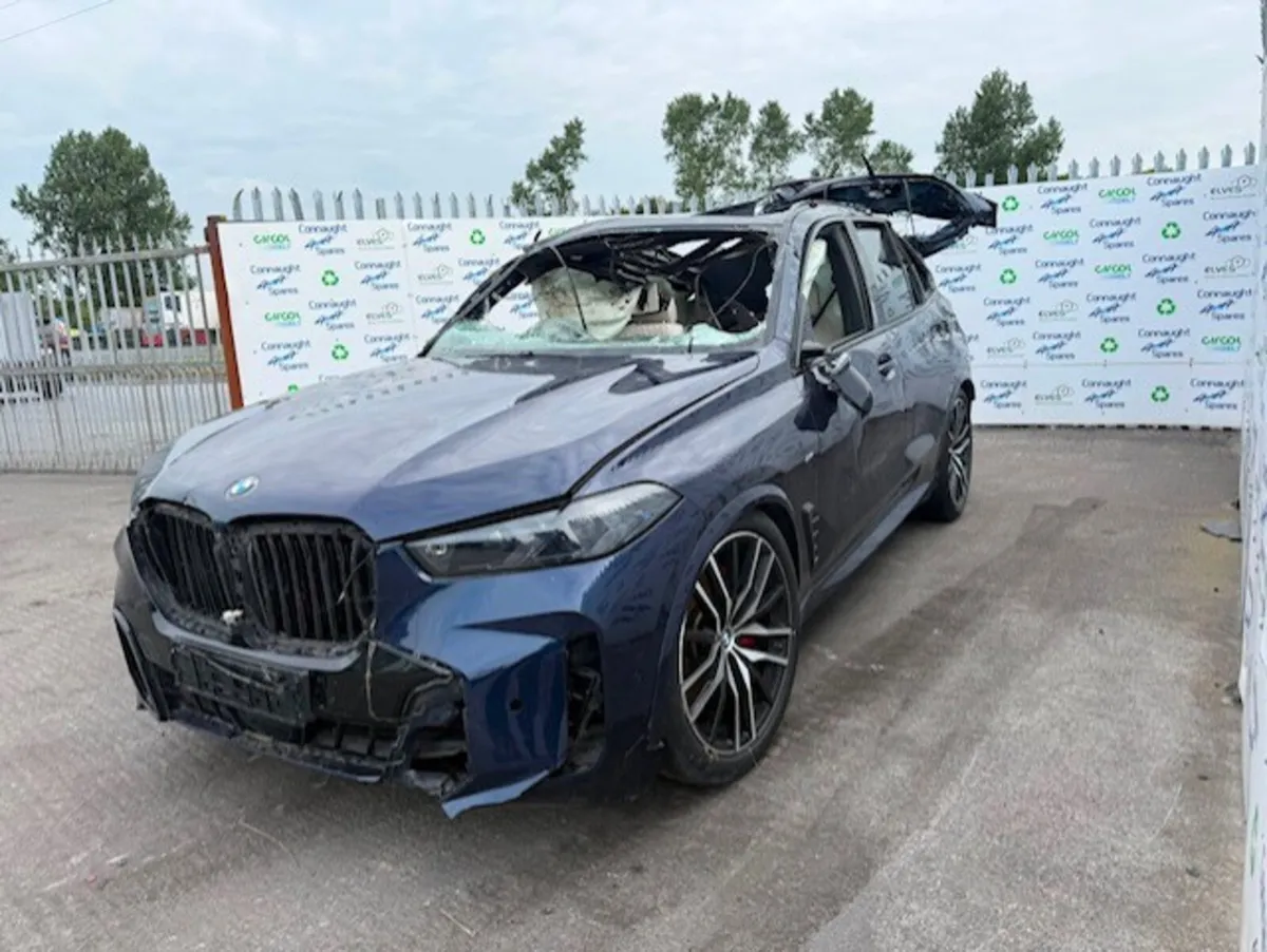 2025 BMW X5 G05 40D JUST IN FOR BREAKING - Image 2