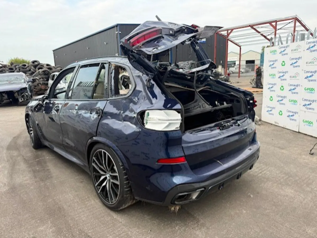 2025 BMW X5 G05 40D JUST IN FOR BREAKING - Image 3