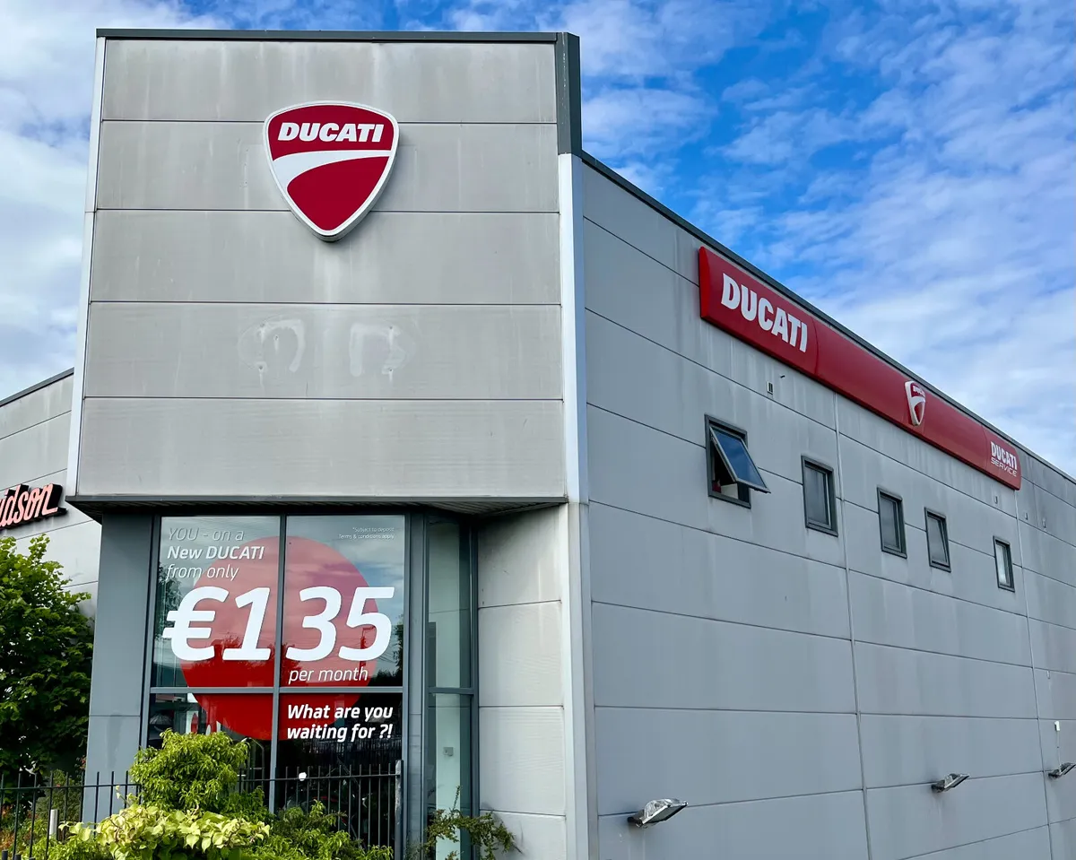 DUCATI DIAVEL V4 & XDIAVEL V4 €1,200 PERF. OFFER - Image 2