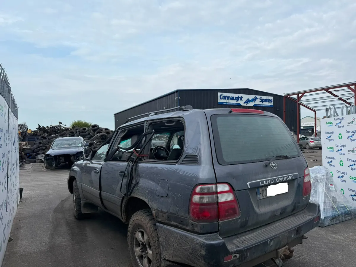 2003 TOYOTA AMAZON 4.2D AUTO JUST IN FOR BREAKING - Image 3