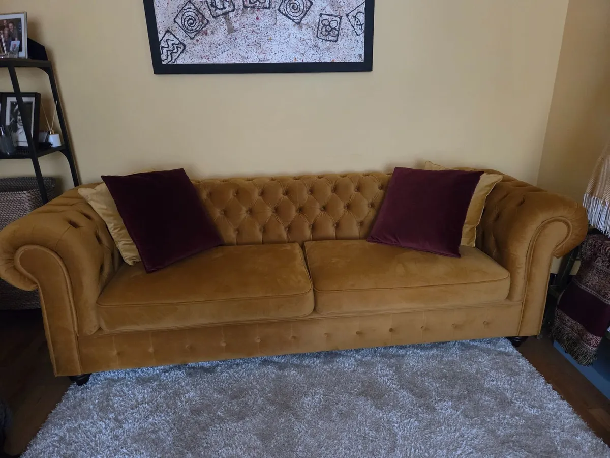 Good as new, a Soft Velvet Sofa, - Image 3