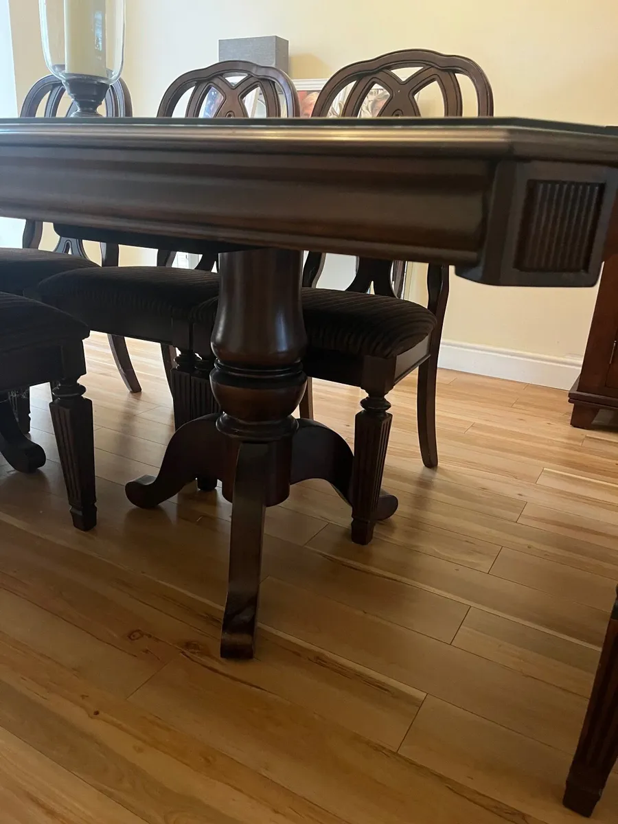 Dining table with 8 chairs - Image 2