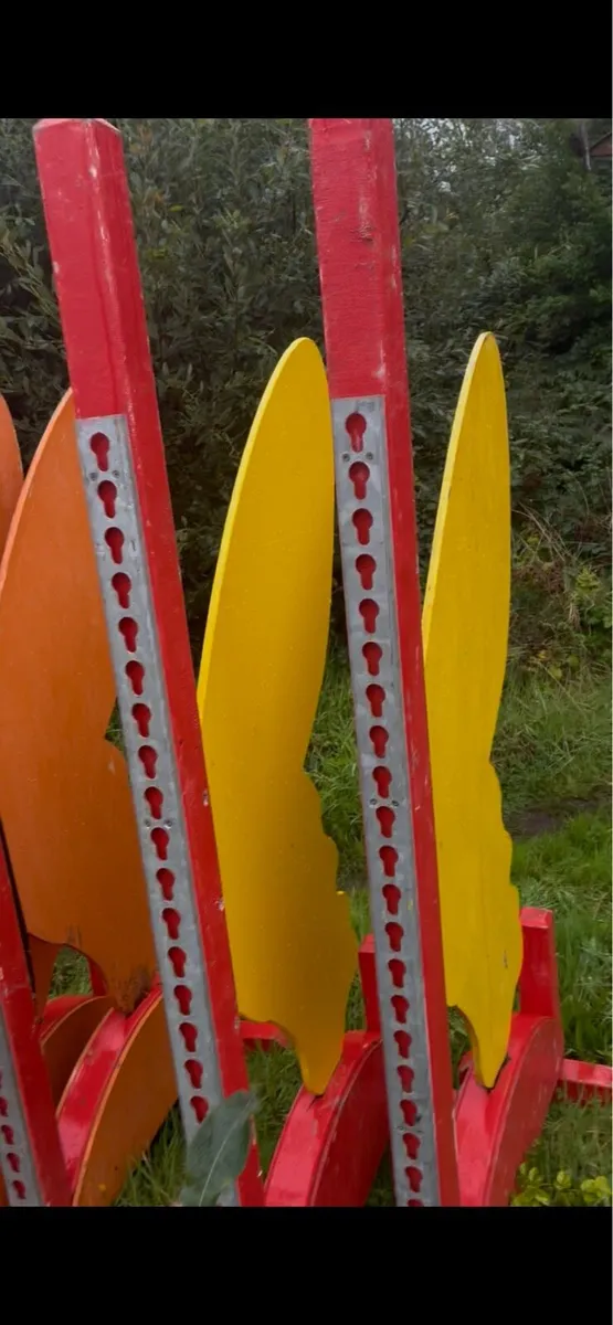 Used showjumps for sale in 1 lot - Image 3