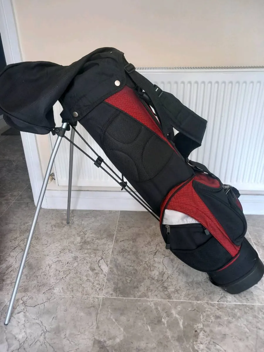 Zucci golf bag with stand. - Image 2
