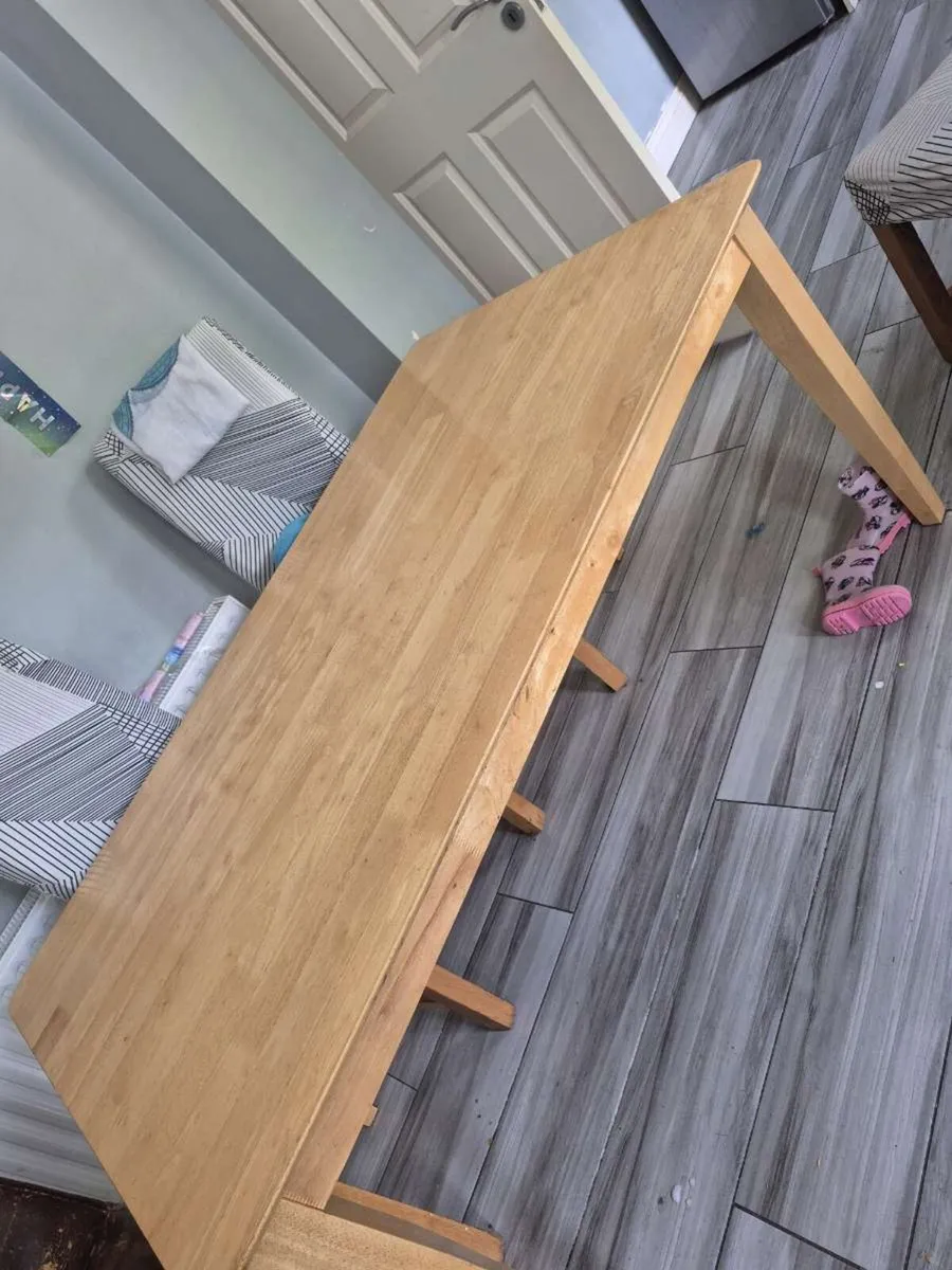 Kitchen table - Image 2