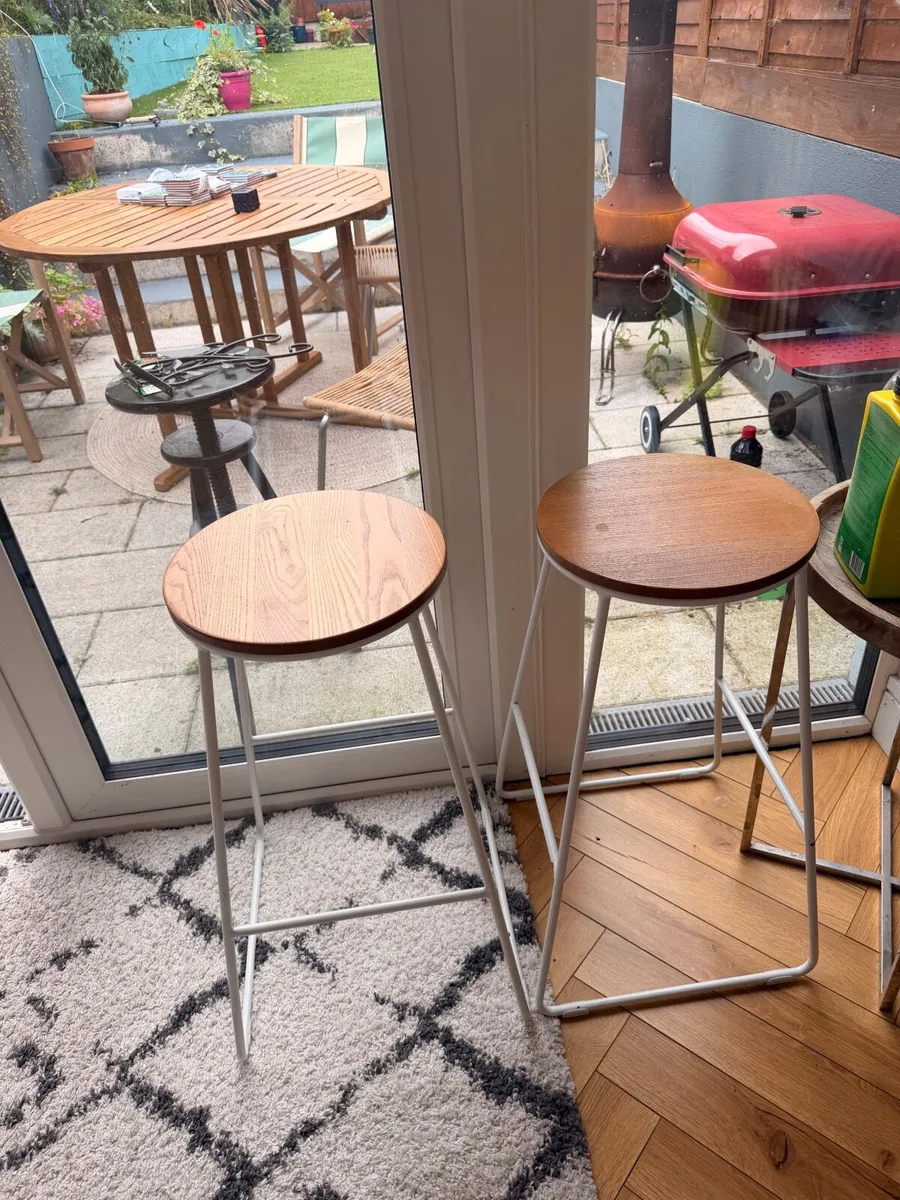 Kitchen stools - Image 1