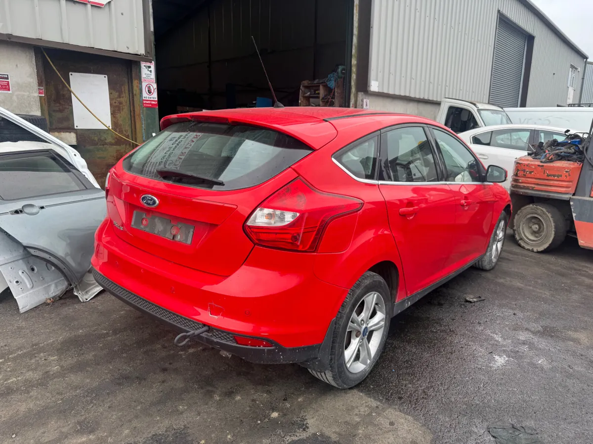 2013 FORD FOCUS 1.6 PETROL AUTO BREAKING / PARTS - Image 2