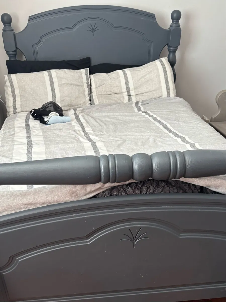 Bed frame ,chest of drawers and 3 bedside drawers - Image 1