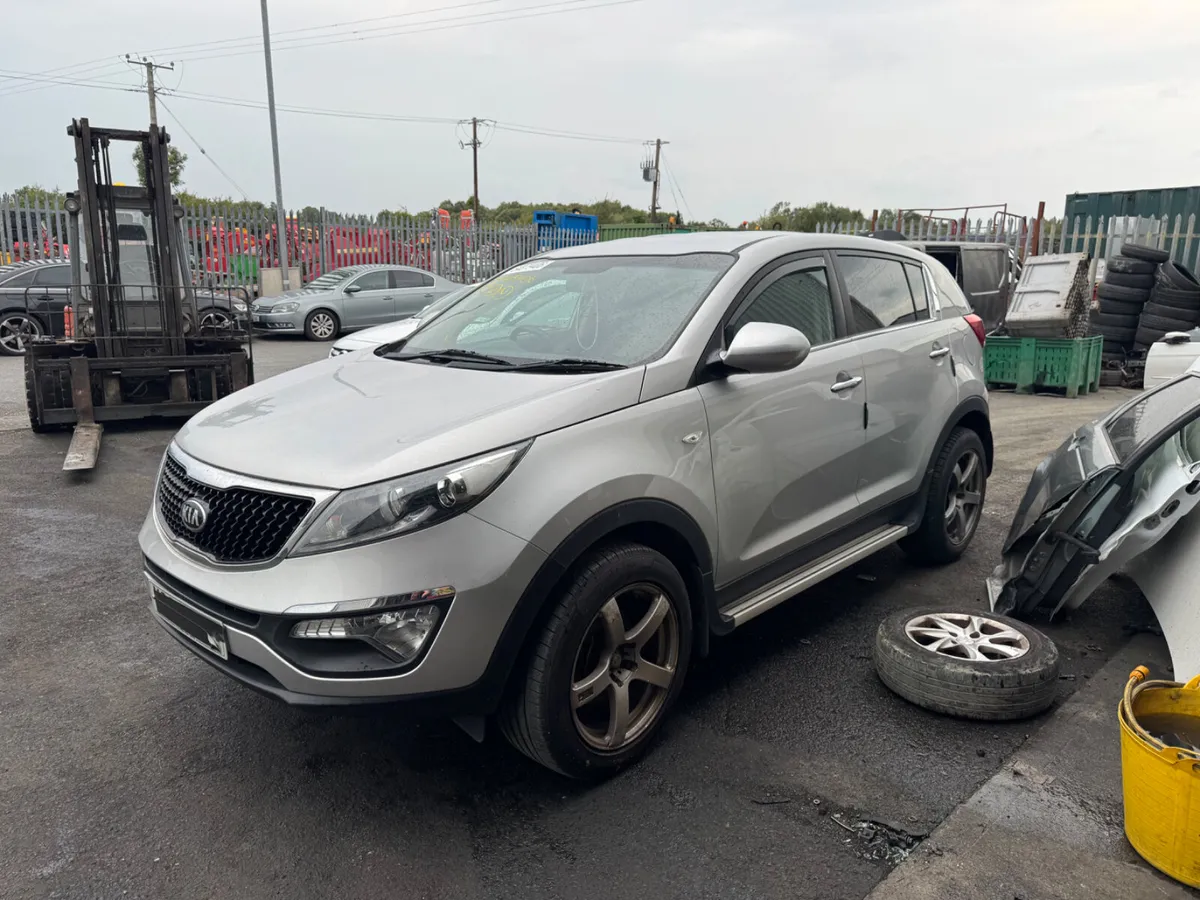 2016 Kia Sportage 1.6GDI BREAKING / PARTS - Image 2