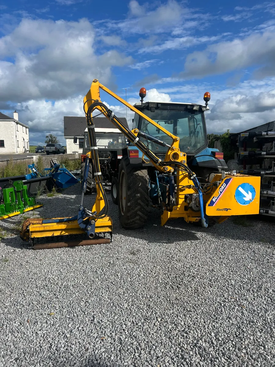 Bomford Kestrel Hedge Cutter - Image 1