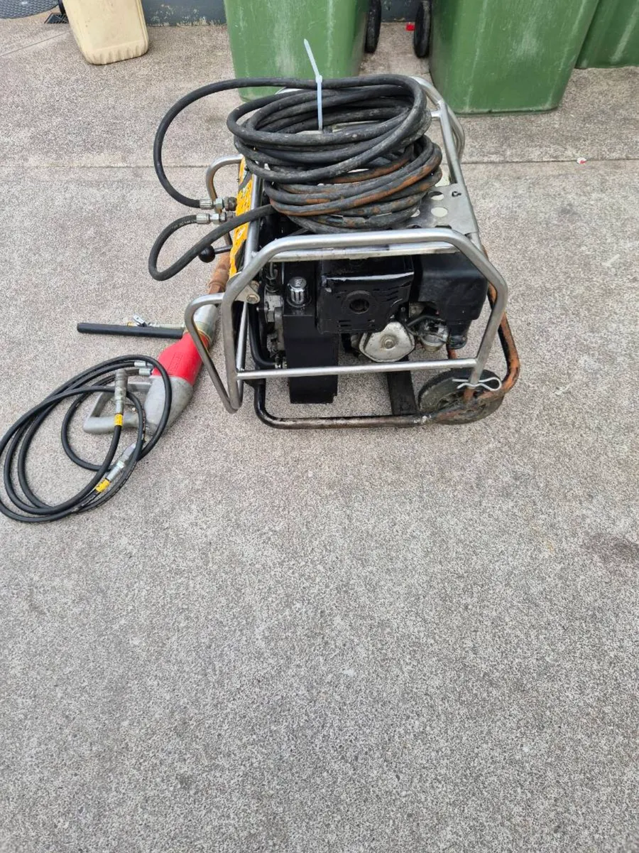JCB beaver hydraulic power pack with core drill - Image 3