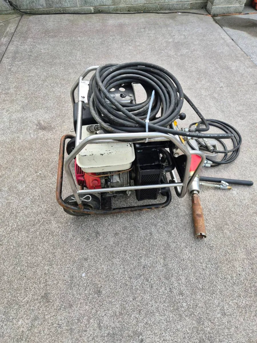 JCB beaver hydraulic power pack with core drill - Image 4