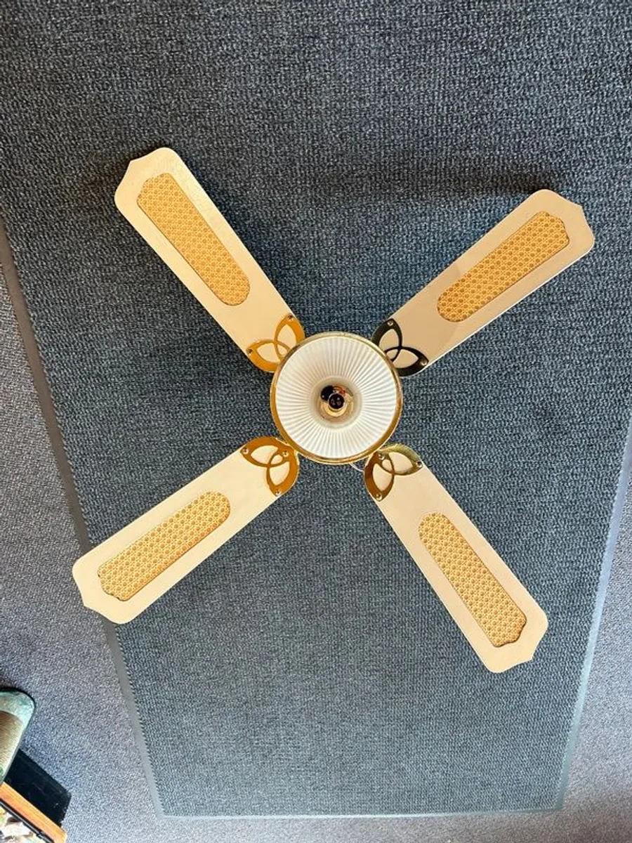 Ceiling fan light - Image 2