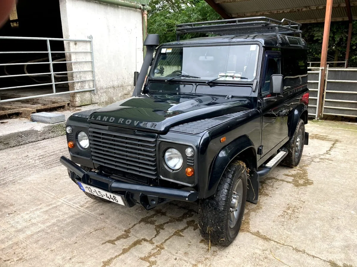 Land Rover Defender 2012 - Image 1