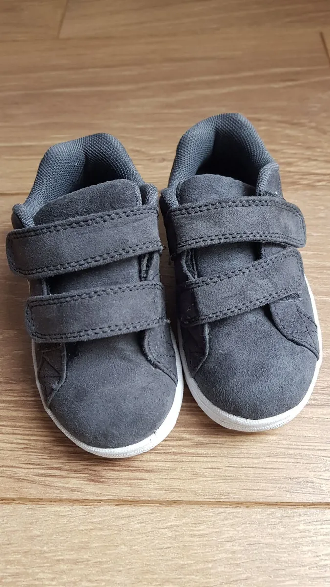 Toddler shoes  3pairs - Image 1