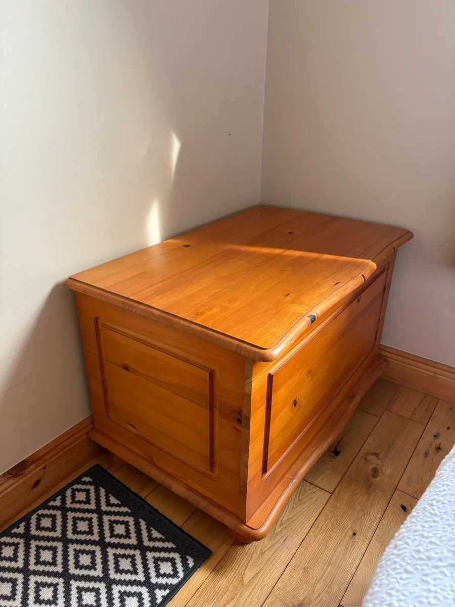 Chest of drawers / blanket box - Image 4