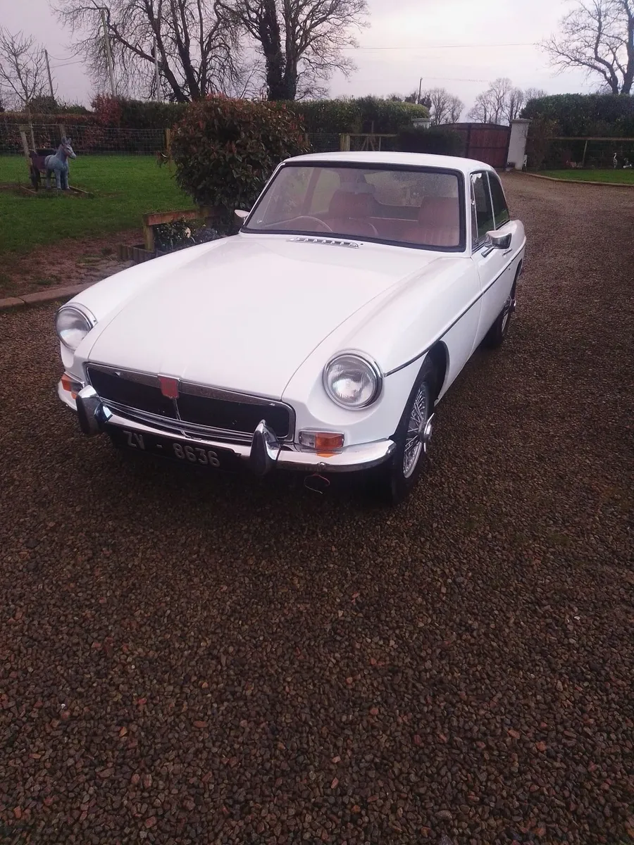MG MGB 1972 - Image 1