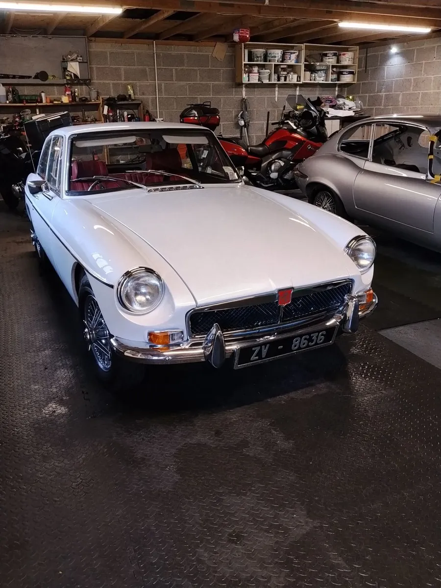 MG MGB 1972 - Image 2