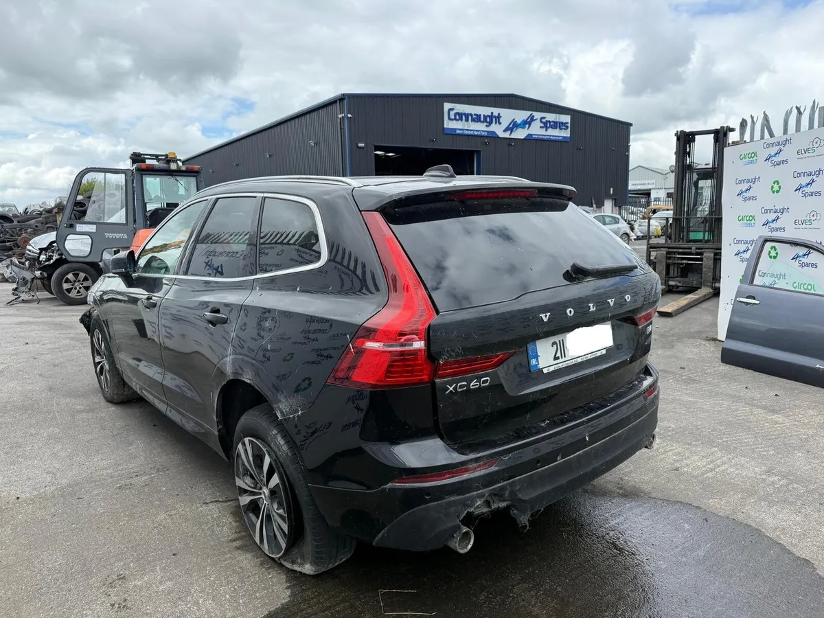2021 VOLVO XC60 2.0D JUST IN FOR BREAKING - Image 3